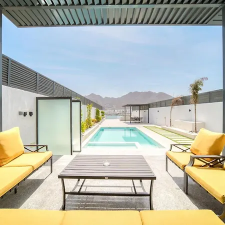 Exclusive Deal! Luxury 4Br Villa On Al Dana Island By Deluxe Holiday Homes Fujairah Exterior photo