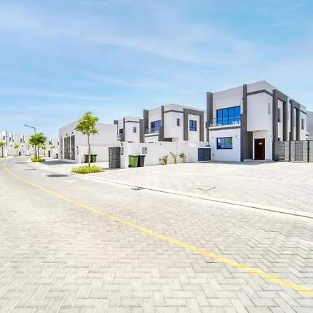 Exclusive Deal! Luxury 4Br Villa On Al Dana Island By Deluxe Holiday Homes Fujairah Exterior photo