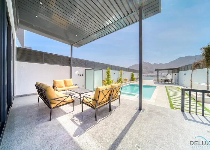 Exclusive Deal! Luxury 4Br Villa On Al Dana Island By Deluxe Holiday Homes