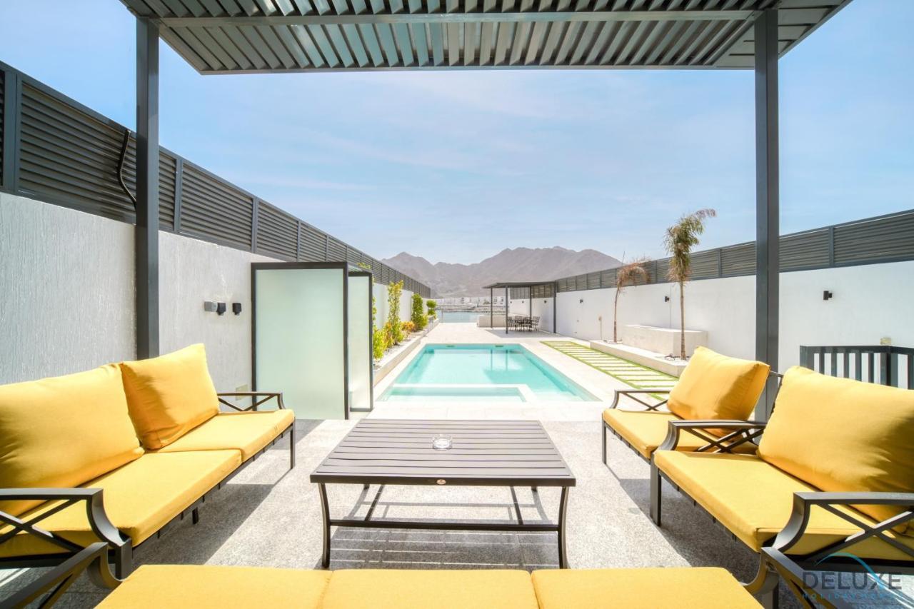 Exclusive Deal! Luxury 4br On Al Dana Island By Deluxe Homes