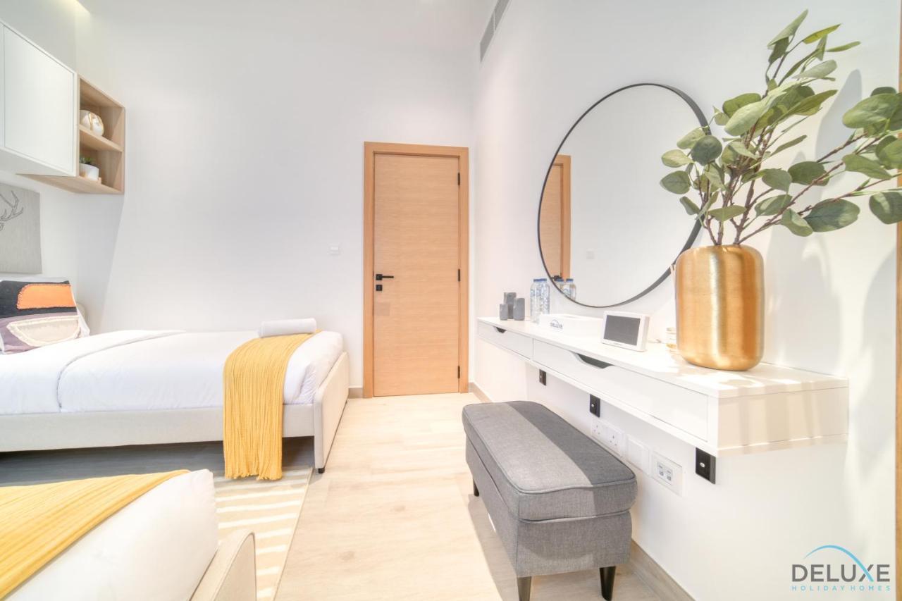 Exclusive Deal! Luxury 4br On Al Dana Island By Deluxe Homes *