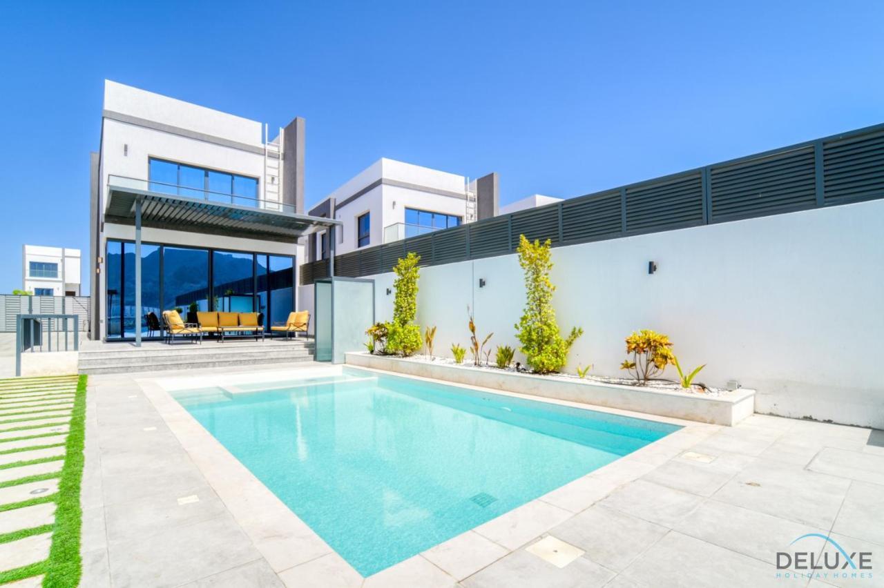 Apartment Exclusive Deal! Luxury 4br On Al Dana Island By Deluxe Homes Fujairah
