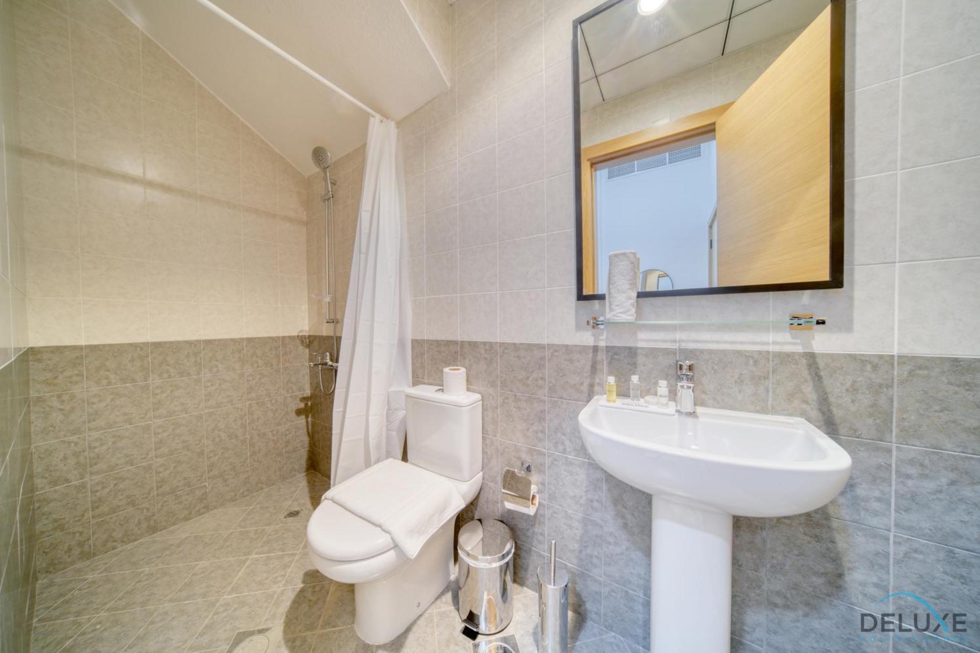 Exclusive Deal! Luxury 4br On Al Dana Island By Deluxe Homes