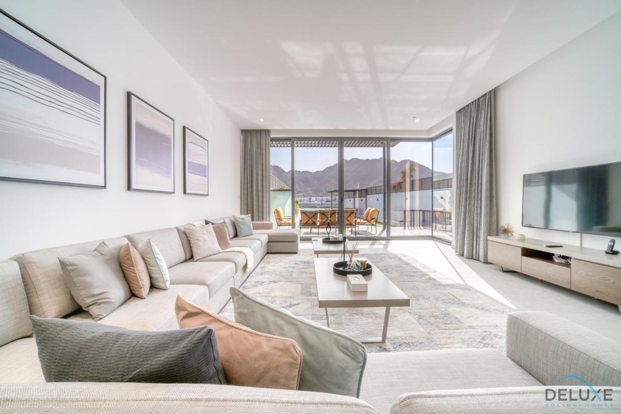 Apartment Exclusive Deal! Luxury 4br On Al Dana Island By Deluxe Homes Fujairah