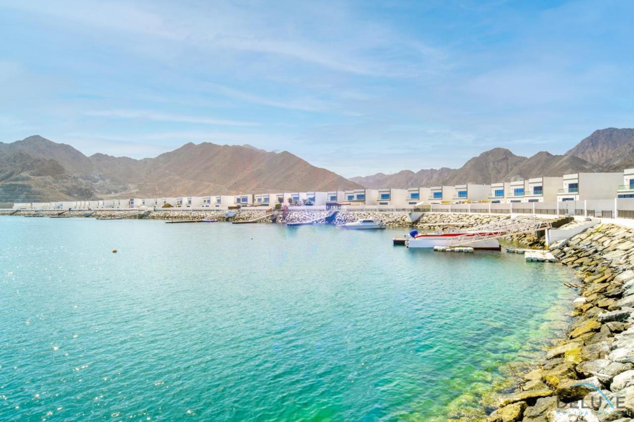Exclusive Deal! Luxury 4br On Al Dana Island By Deluxe Homes Apartment Fujairah