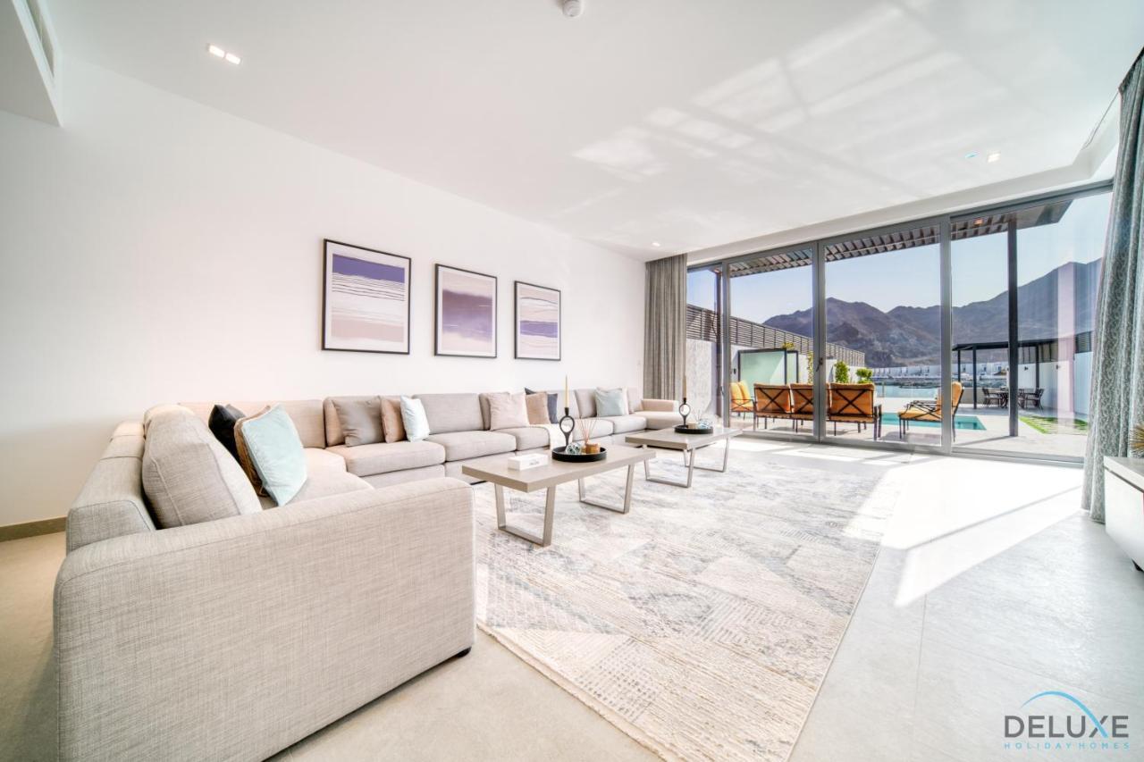 Apartment Exclusive Deal! Luxury 4br On Al Dana Island By Deluxe Homes