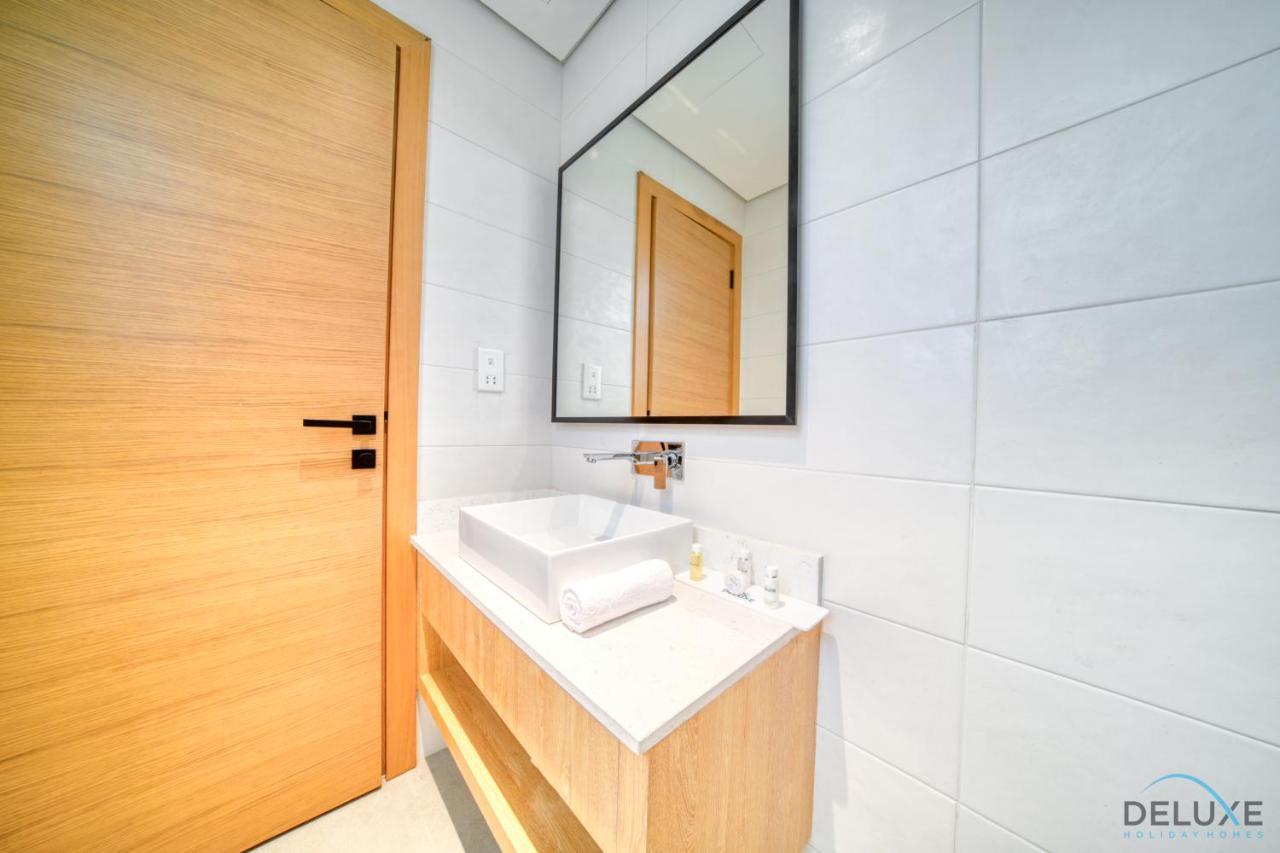 Exclusive Deal! Luxury 4br On Al Dana Island By Deluxe Homes
