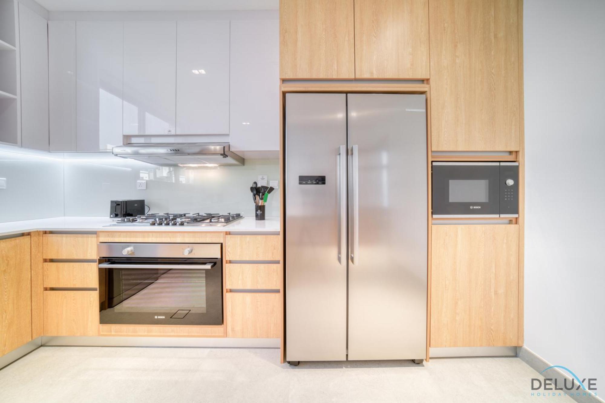 Apartment Exclusive Deal! Luxury 4br On Al Dana Island By Deluxe Homes