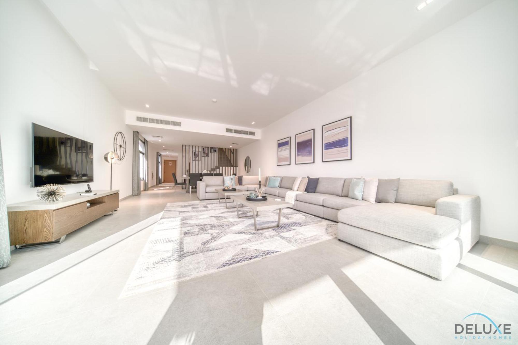 Exclusive Deal! Luxury 4br On Al Dana Island By Deluxe Homes Apartment *